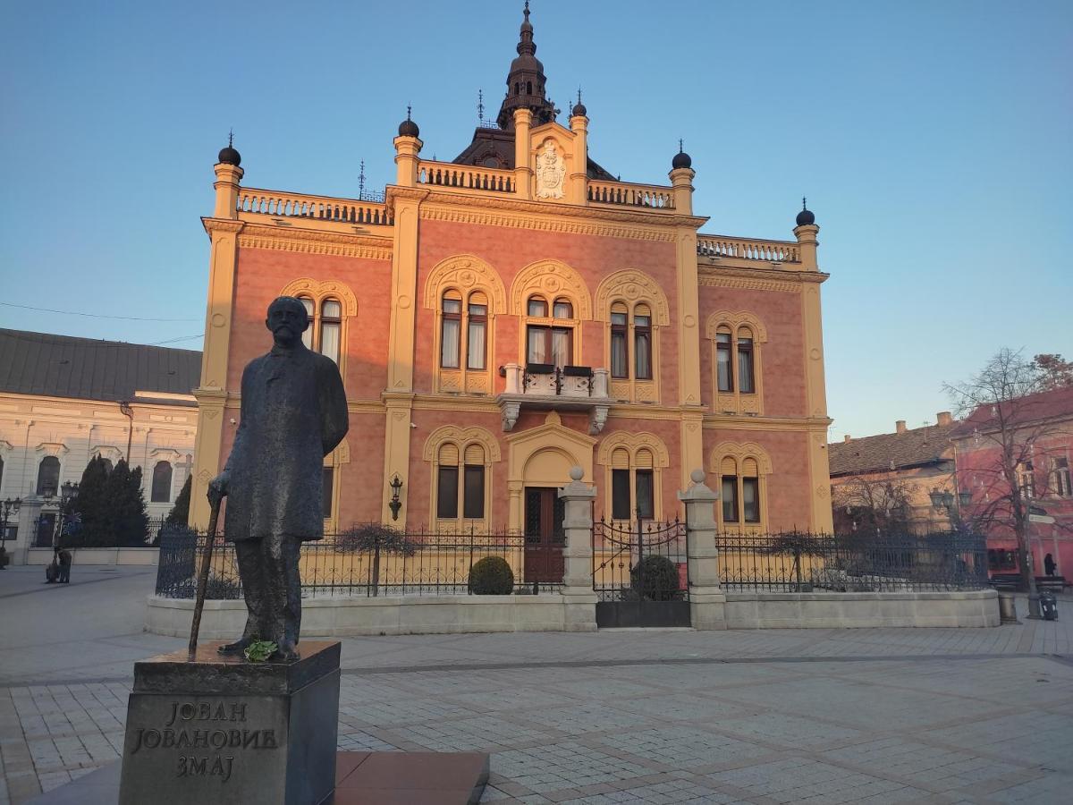 Woody Lägenhet Novi Sad Exteriör bild