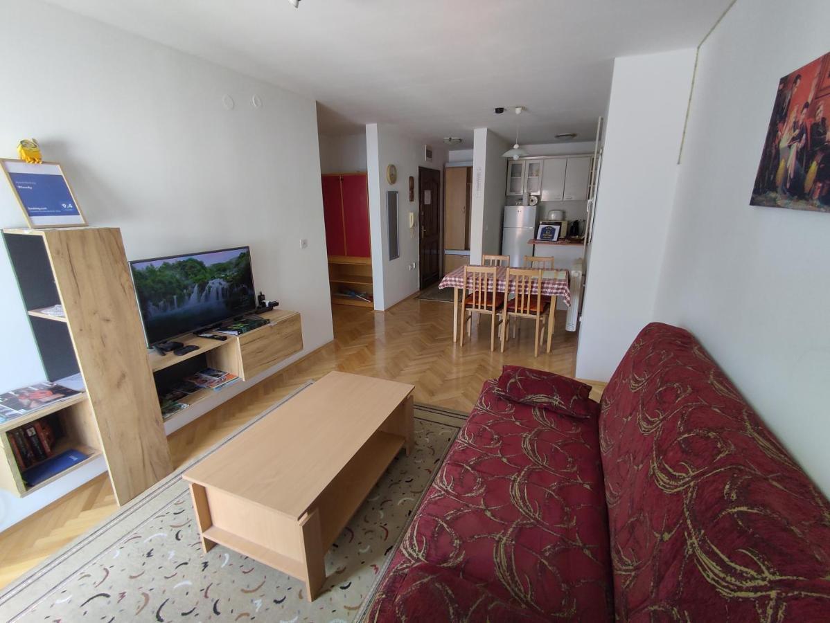 Woody Lägenhet Novi Sad Exteriör bild