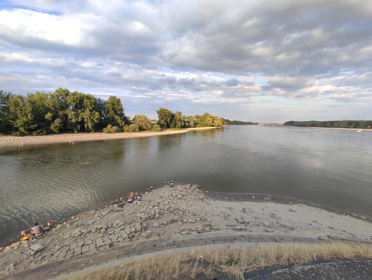 Woody Lägenhet Novi Sad Exteriör bild